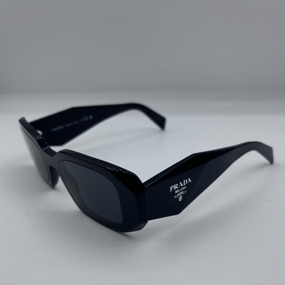 Prada SPR 17W Sunglasses - Picture 6 of 7